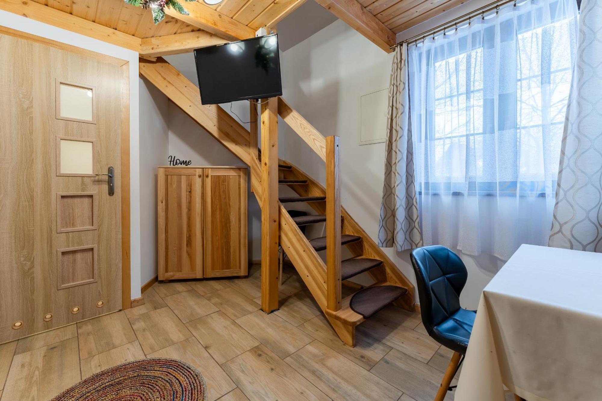 Apartamento Dom Krawca - Pod Chojnikiem Jelenia Góra Exterior foto