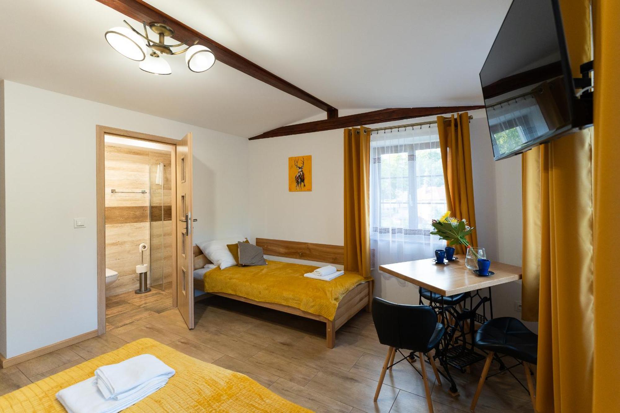 Apartamento Dom Krawca - Pod Chojnikiem Jelenia Góra Exterior foto