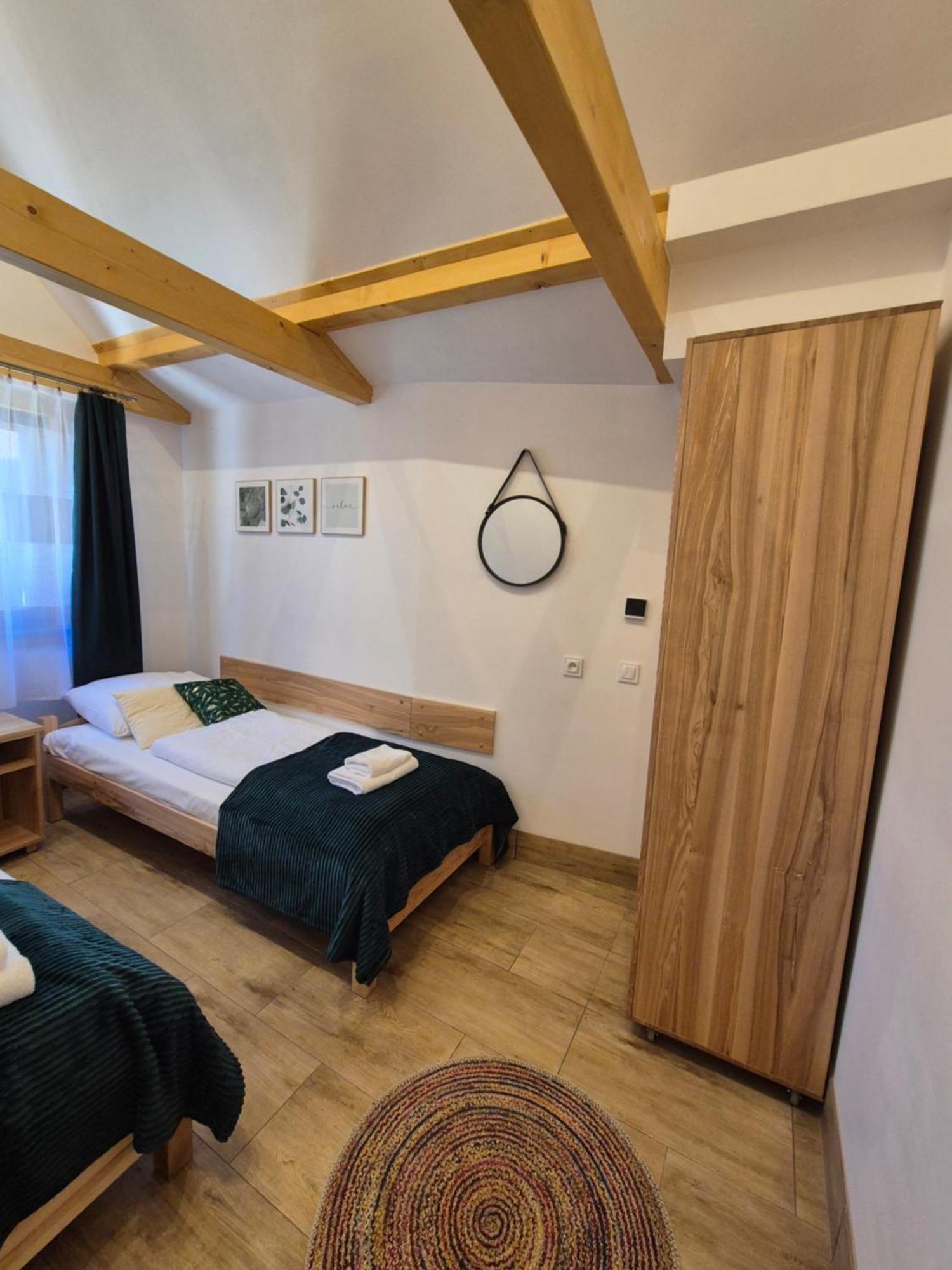 Apartamento Dom Krawca - Pod Chojnikiem Jelenia Góra Exterior foto