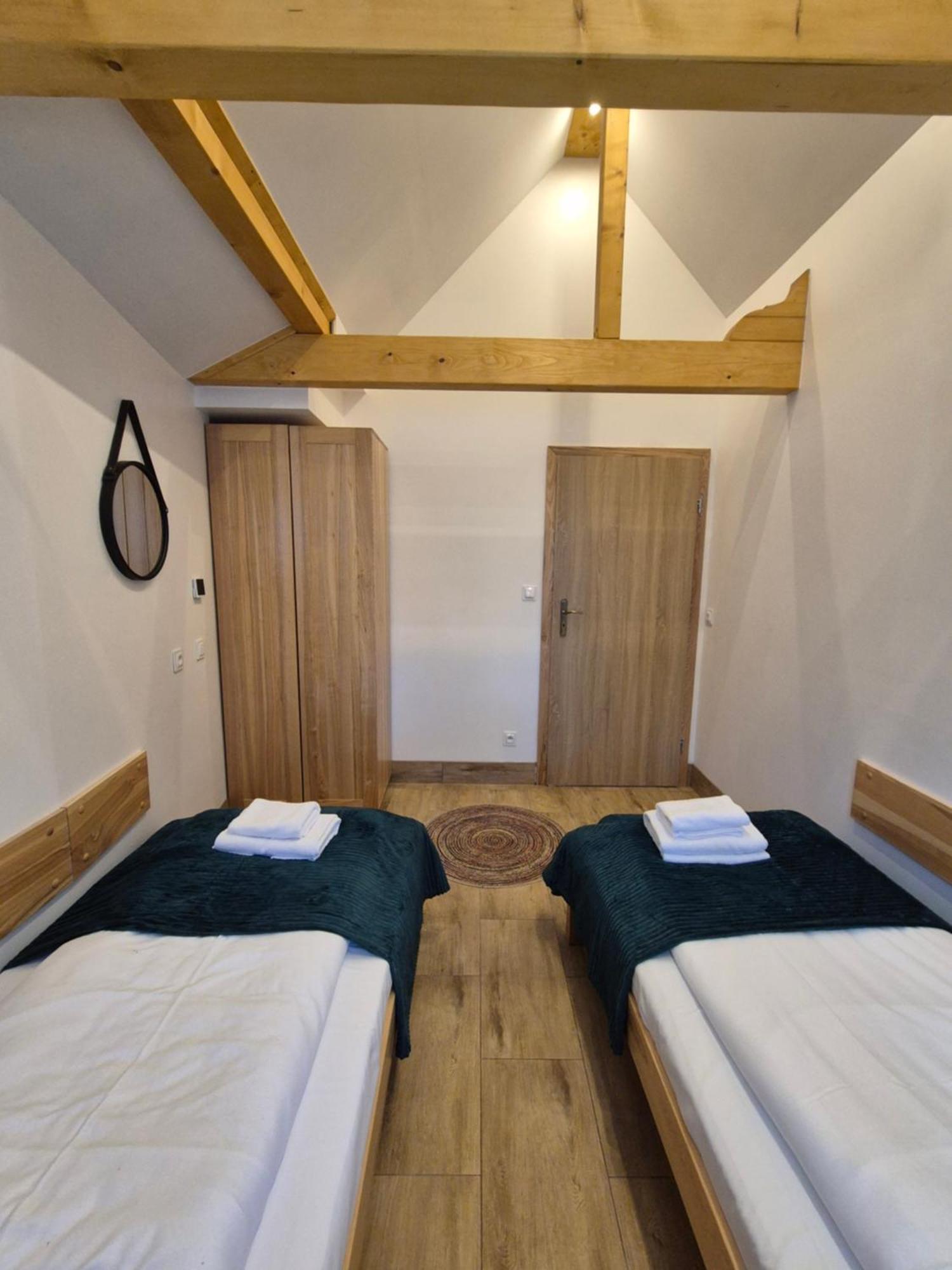 Apartamento Dom Krawca - Pod Chojnikiem Jelenia Góra Exterior foto